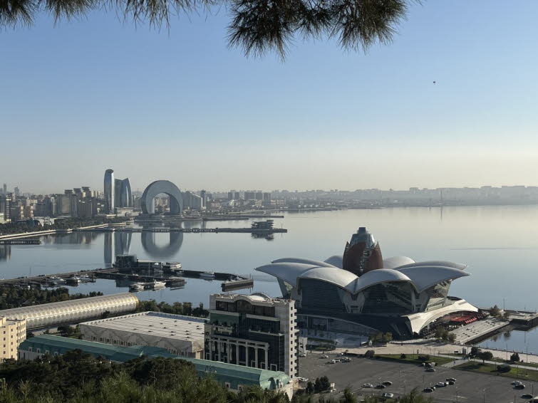 Das Kaspische Meer von Baku aus gesehen