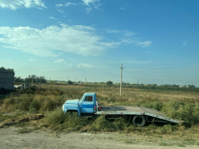 Im Ararathochland in Ostanatolien, nahe der Grenze zu Armenien und dem Iran, befindet sich der Berg Ararat. Die Hhe betrgt 5.137 Meter und macht ihn zum hchsten Berg der Trkei. Dieser Berg gehrt auch zu den wenigen freistehenden Fnftausendern der We