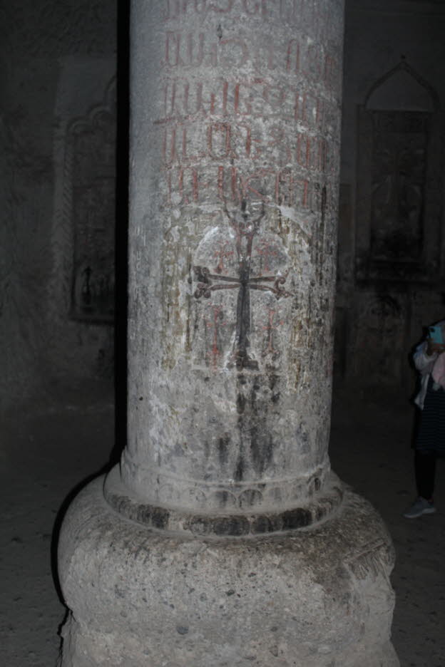 Reisen und Knipsen statt Beten und Arbeiten im Kloster Geghard in Armenien (10)