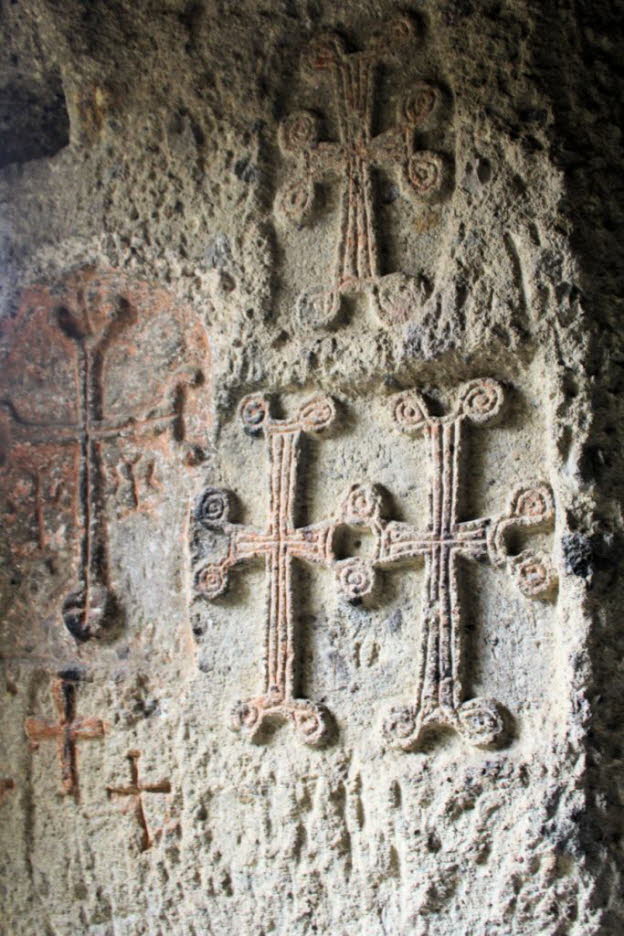 Reisen und Knipsen statt Beten und Arbeiten im Kloster Geghard in Armenien (11)