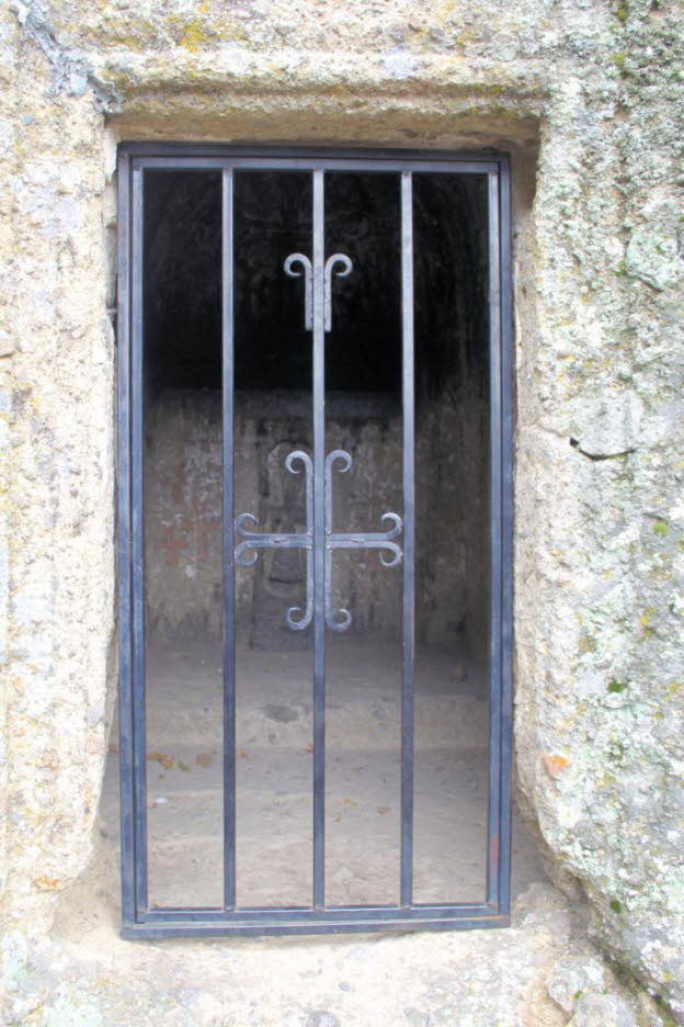 Reisen und Knipsen statt Beten und Arbeiten im Kloster Geghard in Armenien (13)