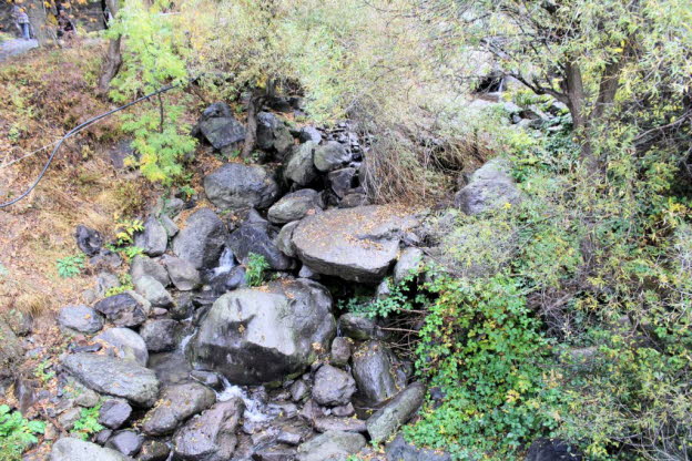 Reisen und Knipsen statt Beten und Arbeiten im Kloster Geghard in Armenien (15)