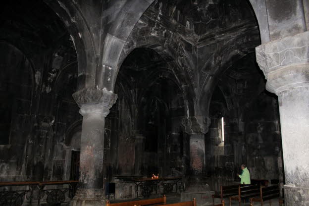 Reisen und Knipsen statt Beten und Arbeiten im Kloster Geghard in Armenien (34)