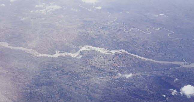 Der Tsiribihina ist ein madagassischer Fluss. Sein Einzugsgebiet ist das zweitgrte in Madagaskar. Mania, der lngste Quellfluss des Tsiribihina, entspringt in der Region  Mania in der stlichen Mitte Madagaskars, nahe der Grenze zu Vakinankaratra und At